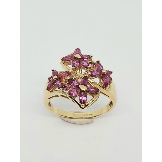 Pre Owned 9ct Ruby Flower Ring ZH882 Pre Owned 9ct Ruby Flower Ring ZH882