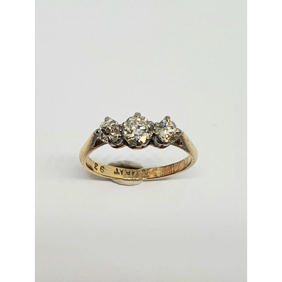 Pre Owned 18ct 3 Stone Diamond Ring ZK19 Pre Owned 18ct 3 Stone Diamond Ring ZK19