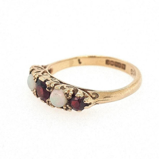 Pre Owned 9ct Garnet and Opal Ring ZK879 Pre Owned 9ct Garnet and Opal Ring ZK879
