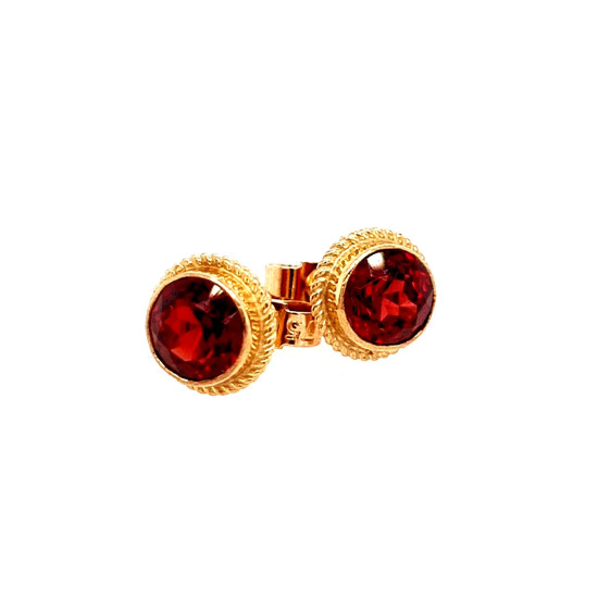 9ct Garnet Stud Earrings ZM300 9ct Garnet Stud Earrings ZM300
